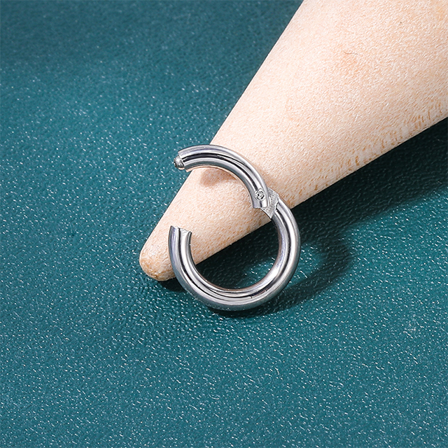 High Quality Nose Rings Titanium Nose Piercing Septum Ring OEM